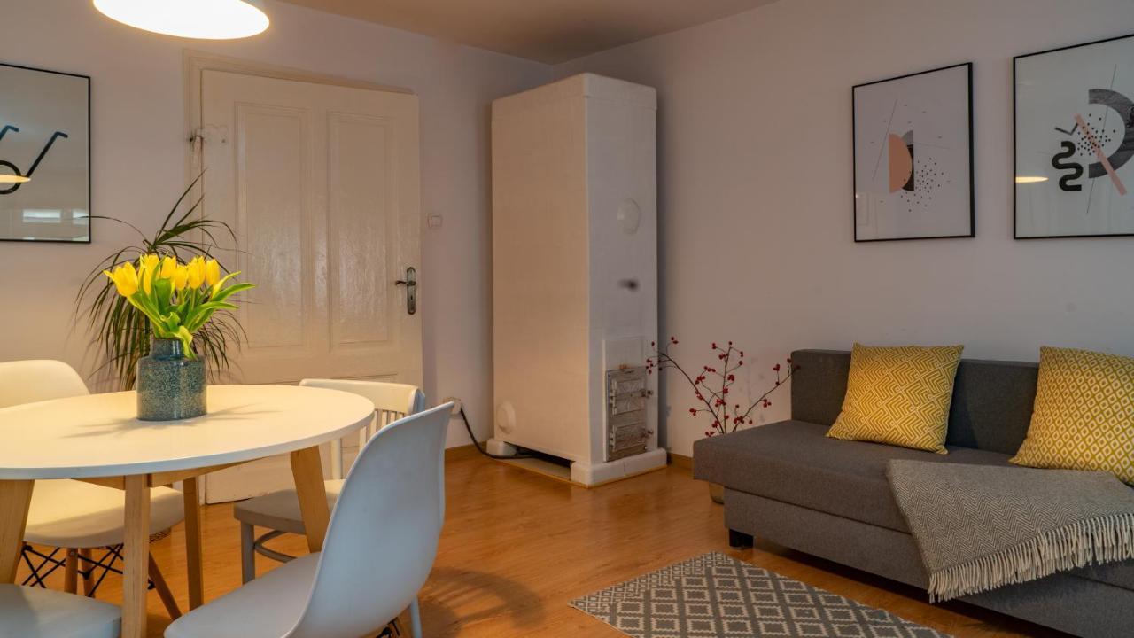 Apartament Cocorico *